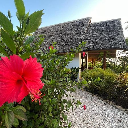 Kidoti Bay Hotel Exterior foto