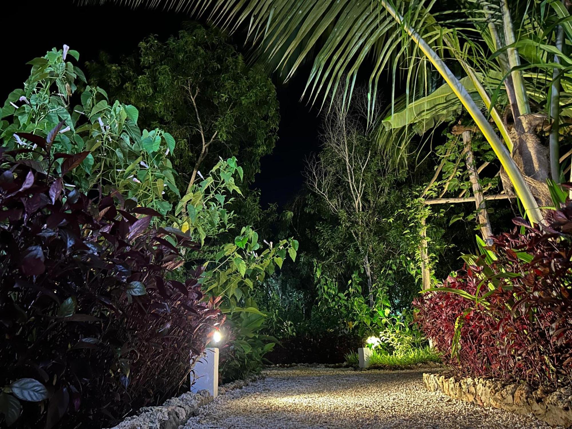 Kidoti Bay Hotel Exterior foto
